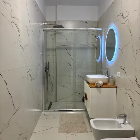 Stylish Minimal With Views-central